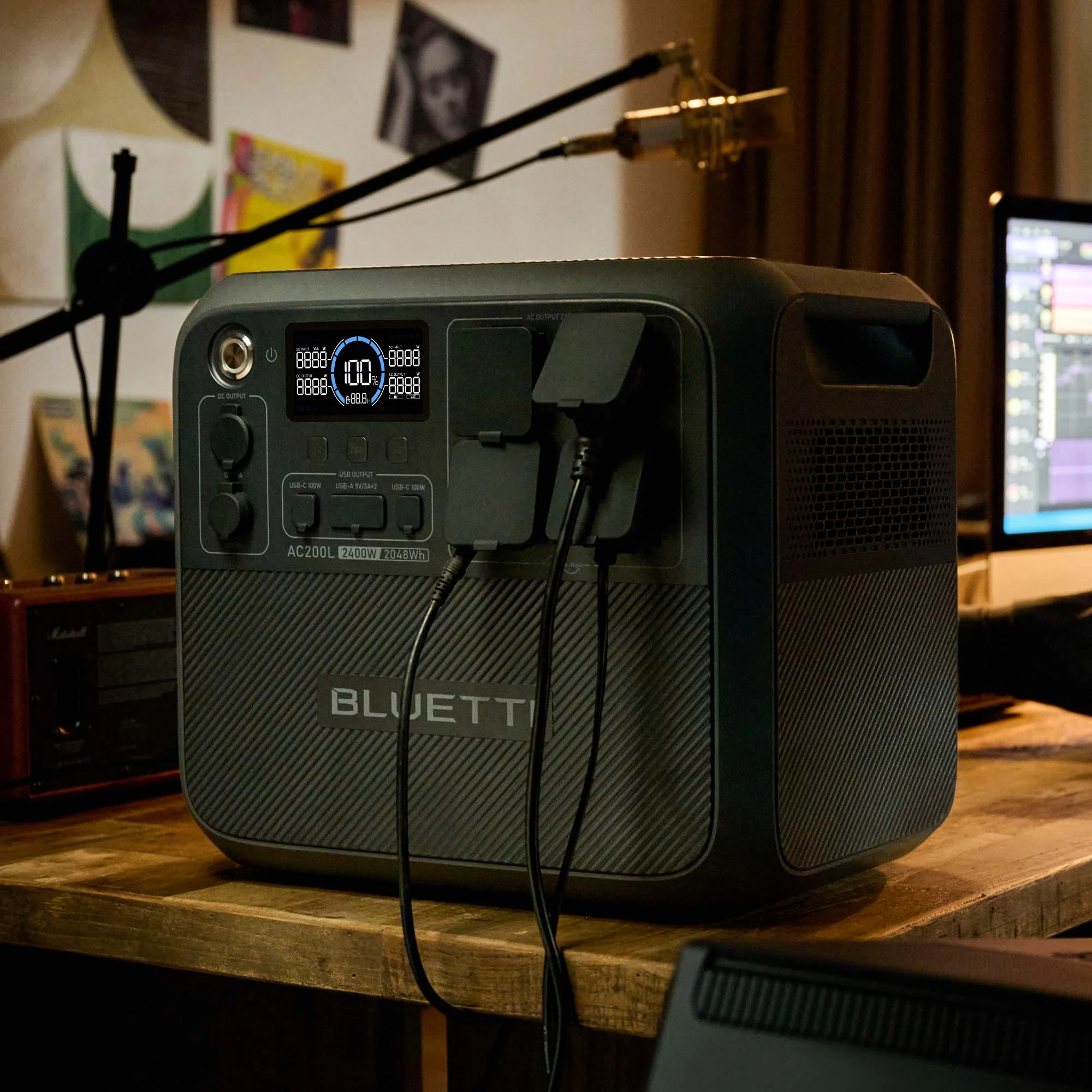 BLUETTI AC200L+350W Solar Generator Kit - Image 4