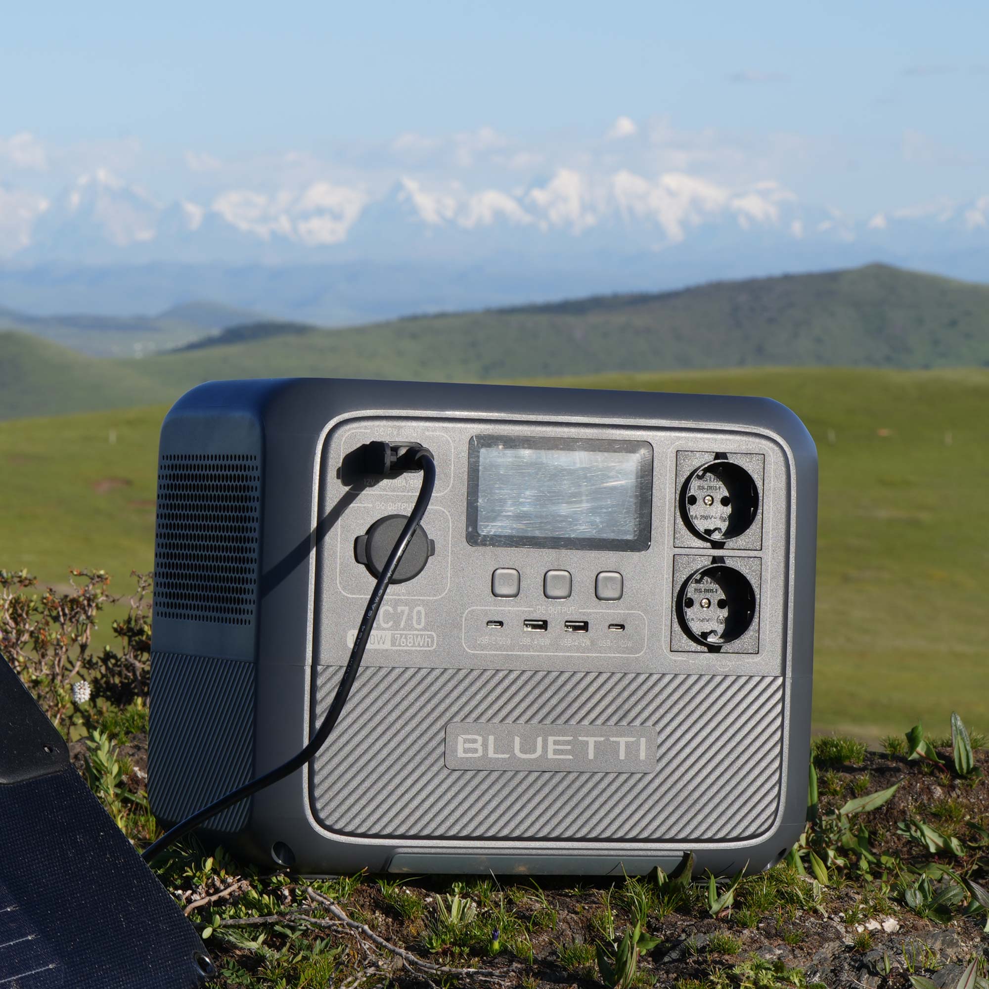 BLUETTI AC70 Portable Power Station | 1000W 768Wh - Image 3