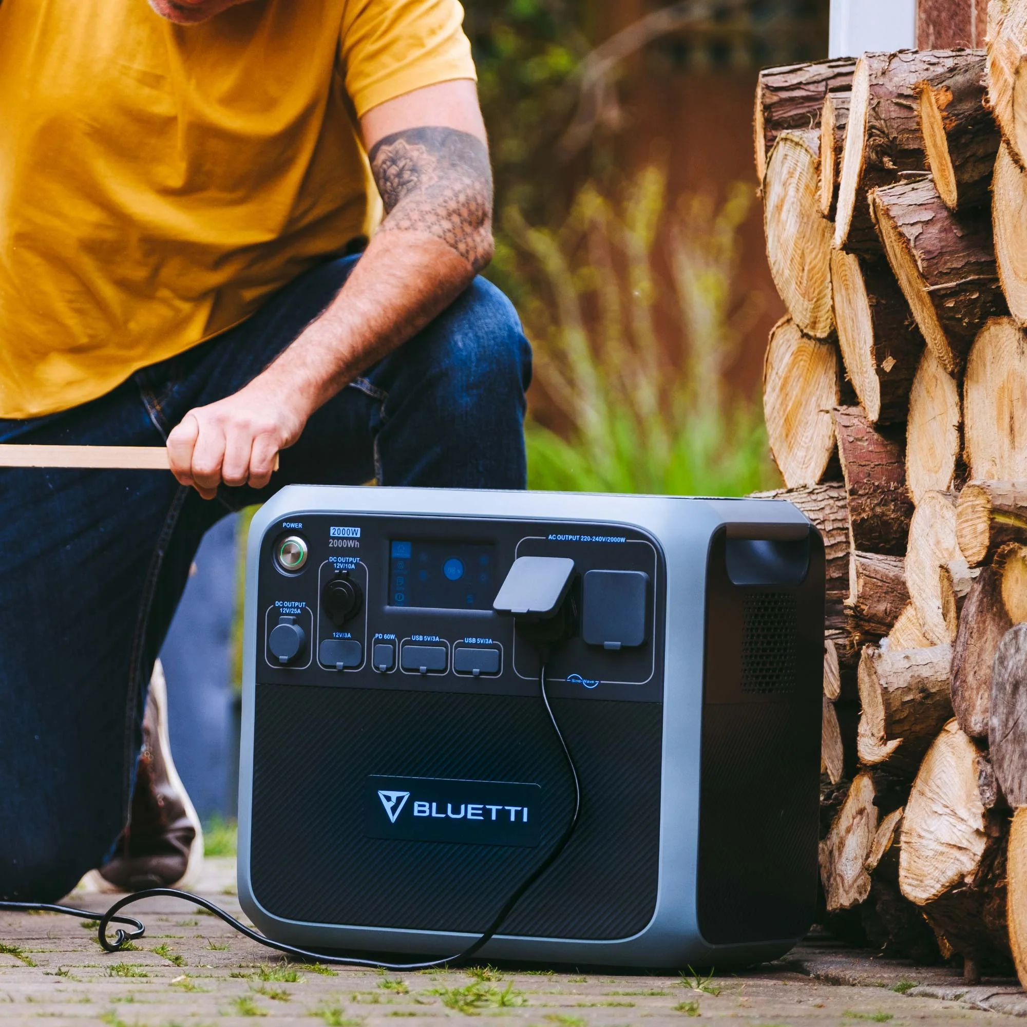 BLUETTI PowerOak AC200P Solar Portable Power Station | 2000W 2000Wh - Image 3